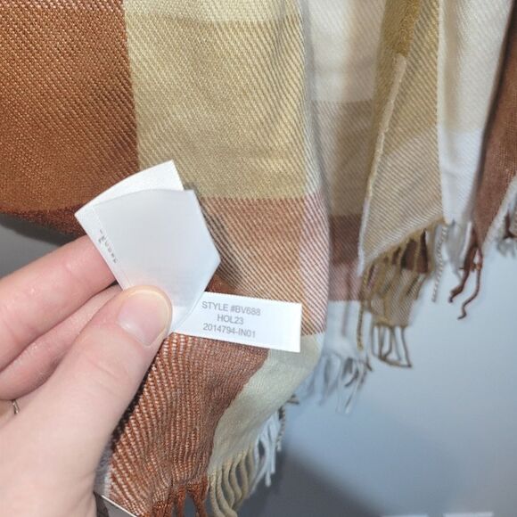 New J Crew Ivory Hot Desert Plaid Scarf - Picture 6 of 7